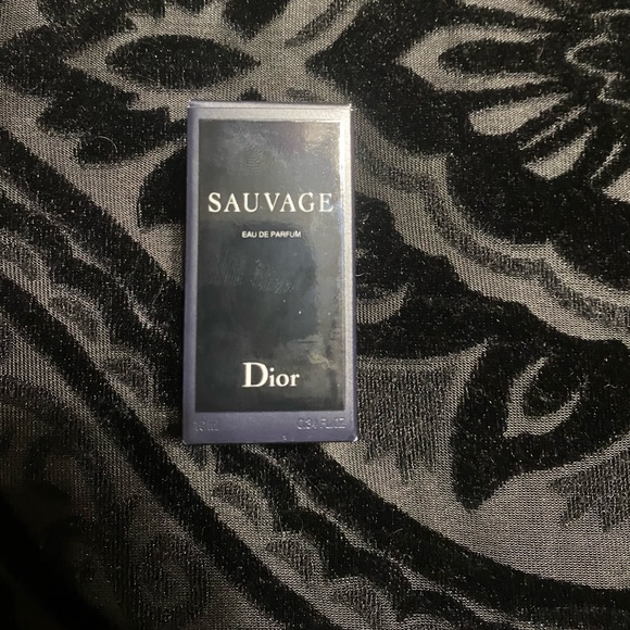 Men’s miniature Sauvage Cologne Brand new - Picture 2 of 3